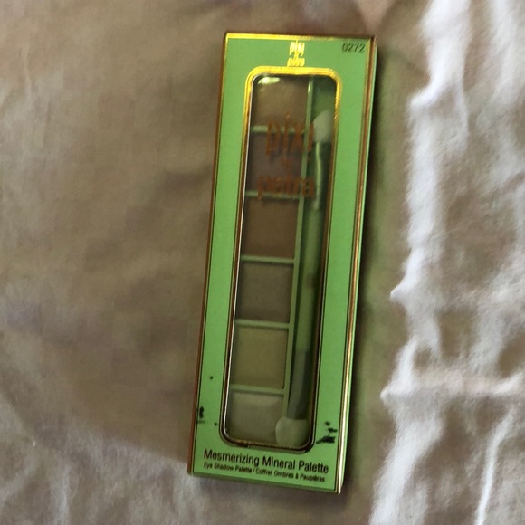 Pixi by Petra Mesmerizing Mineral Pallete - Picture 2 of 6